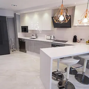 Luxury 2 Bedroom In Cristianos Los Cristianos (Tenerife)